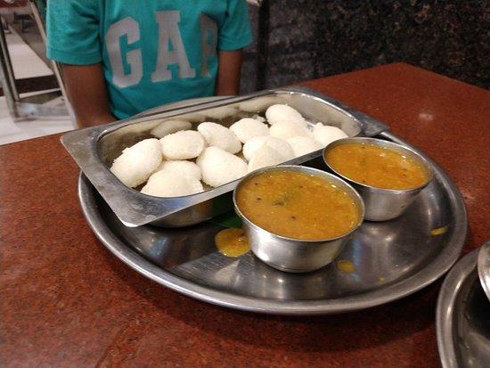 Hotel Saravana Bhavan